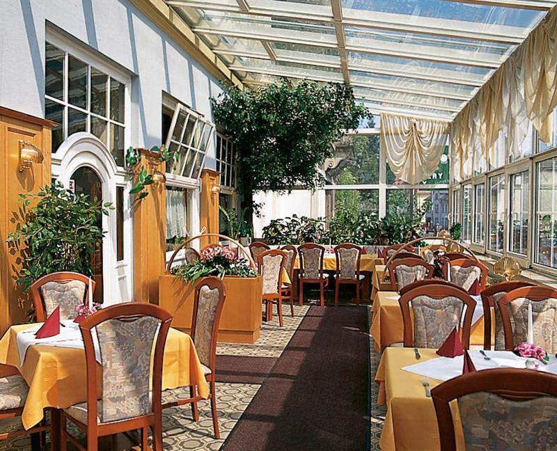 Hotel - Restaurant Kurhaus Klotzsche เดรสเดน ภายนอก รูปภาพ